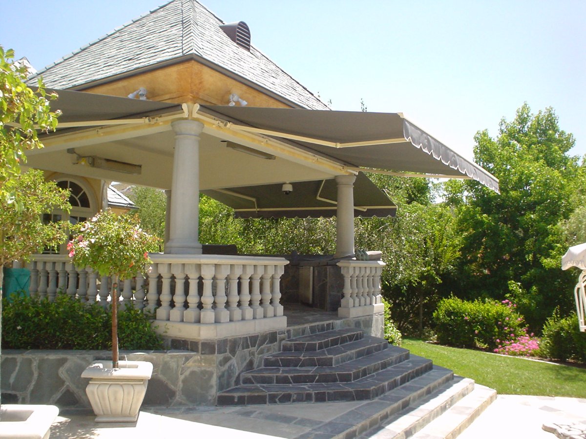 Retractable Awnings